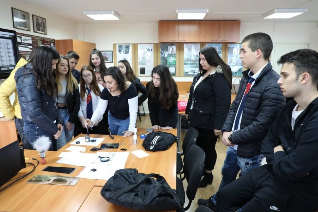Varna Free University Копирай